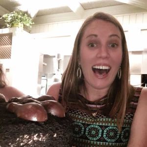 Meet your Posher, Julia